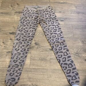 Barefoot Dreams Leopard Print Skinny Pajama bottoms